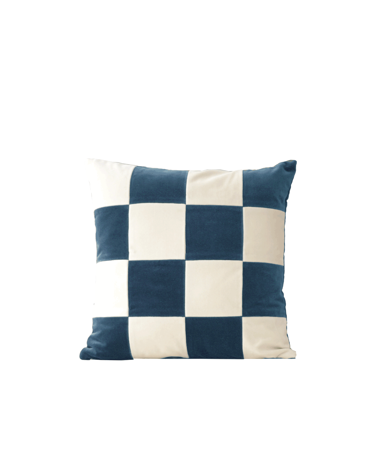 OPALA Home Talismans makes handmade luxury velvet cushions for an exclusive home decor, made in Portugal with premium cotton velvet. Meet Opala custom-made cushions, unique and luxurious home decor accessories.