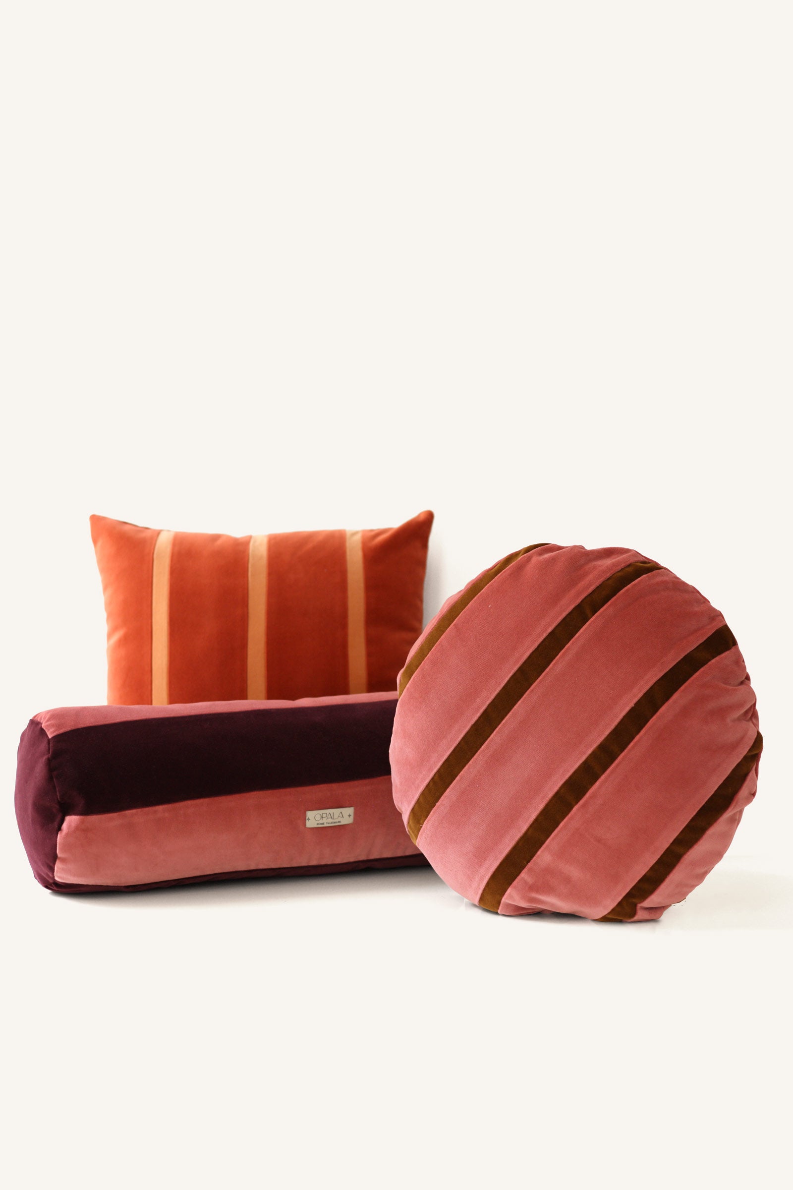 OPALA Home Talismans makes handmade luxury velvet cushions for an exclusive home decor, made in Portugal with premium cotton velvet. Meet Opala custom-made cushions, unique and luxurious home decor accessories.